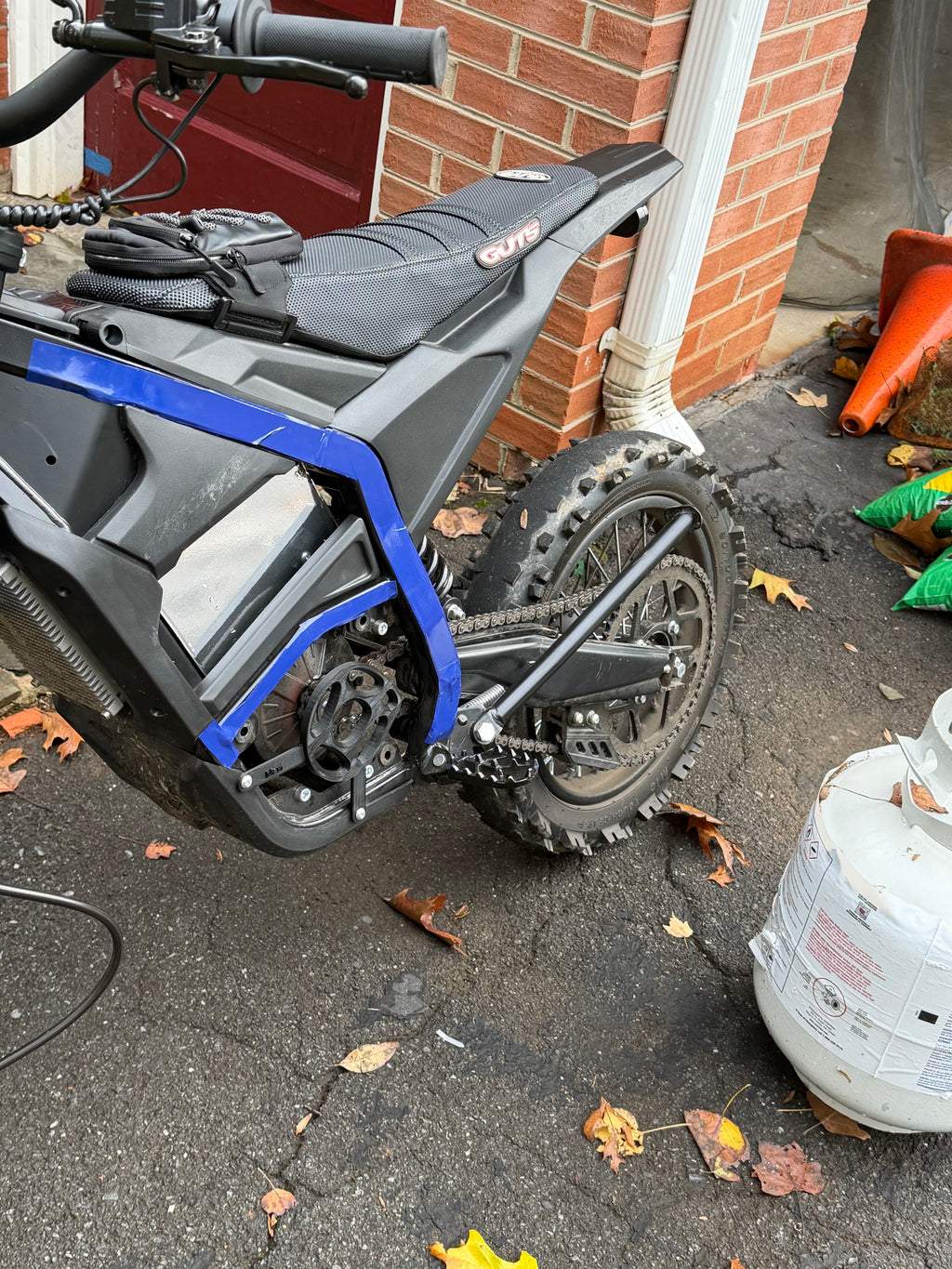 Yozma Motor Cover